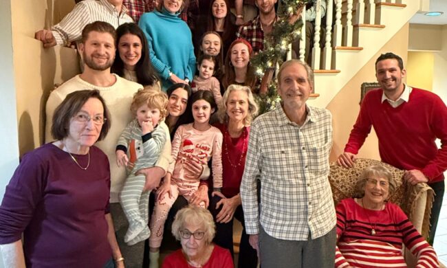 family christmas photo 2023